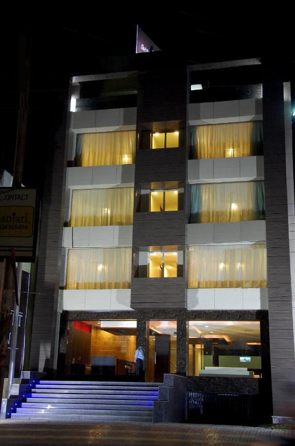 首都o 9580石榴石酒店 杜尔格 外观 照片